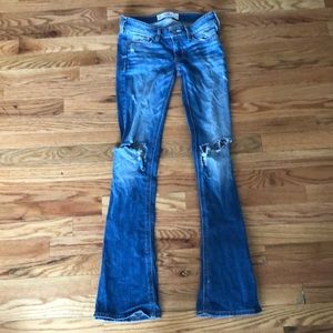 Hollister ripped jeans, 0R, boot cut